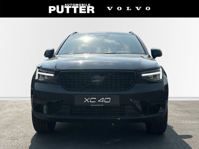 Volvo XC40 2025