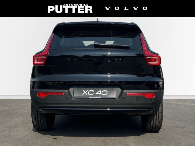 Volvo XC40 2025
