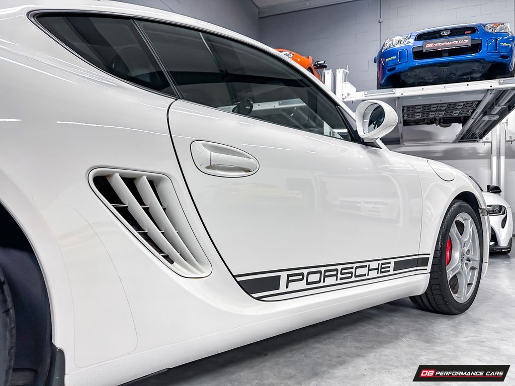 Porsche Cayman 2011