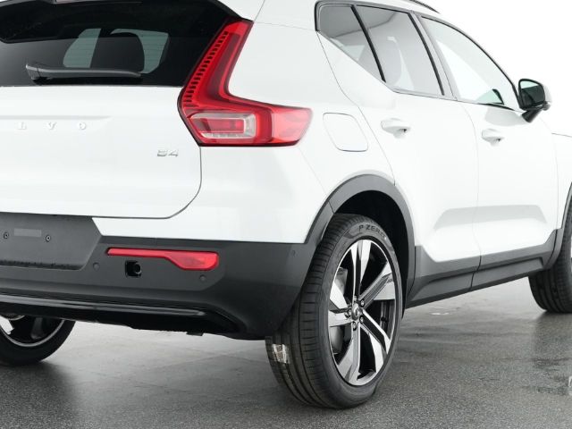 Volvo XC40 2025