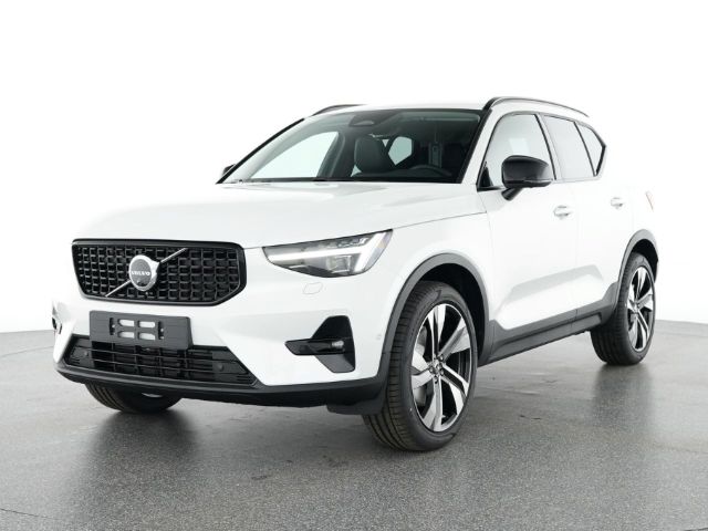 Volvo XC40 2025