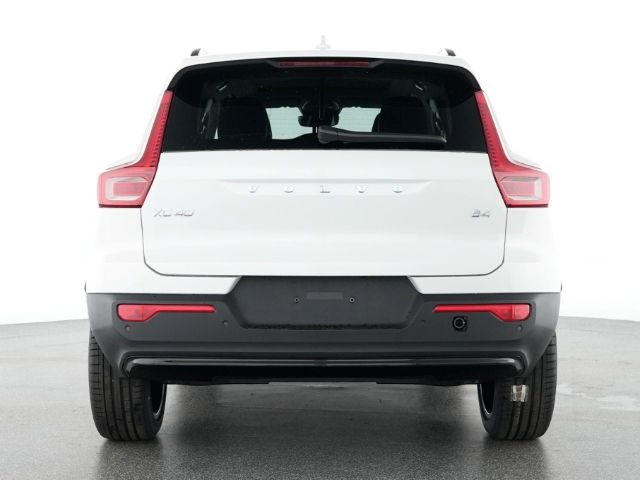 Volvo XC40 2025