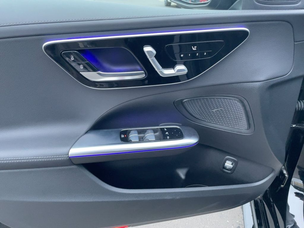 Mercedes-Benz C 220 2025