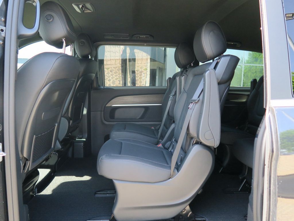 Mercedes-Benz V 300 2024