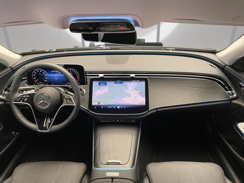 Mercedes-Benz E 300 2025
