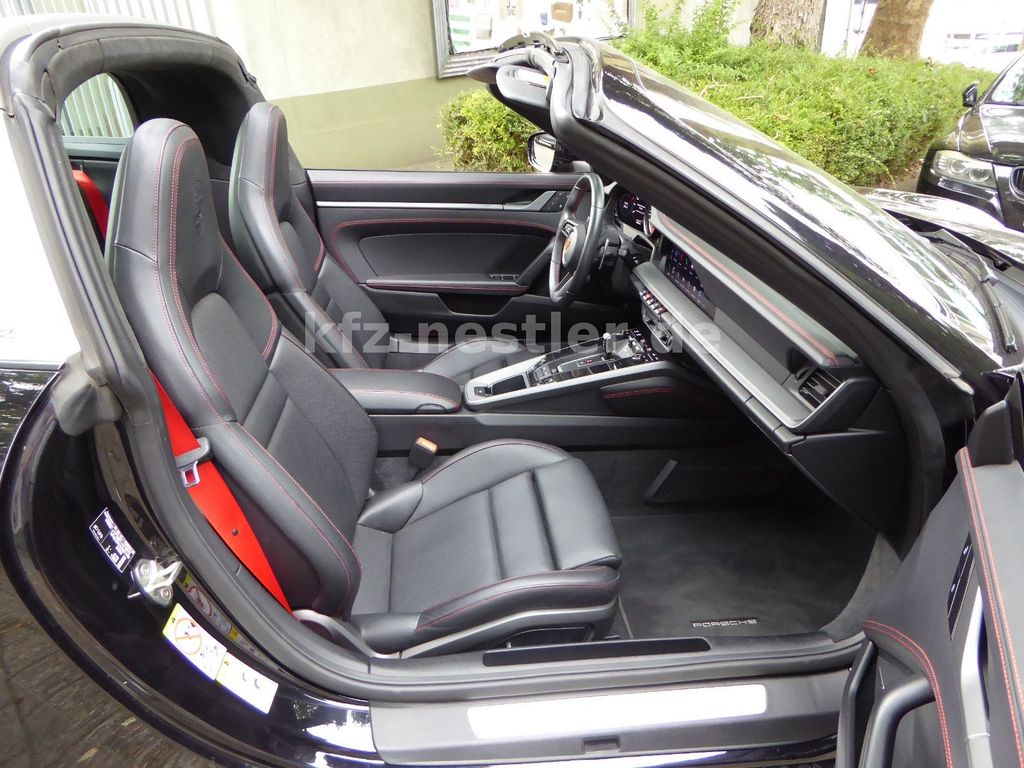 Porsche 992 2021