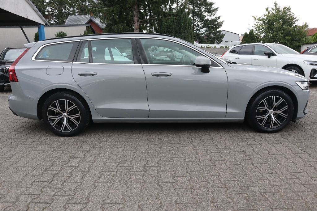 Volvo V60 2023
