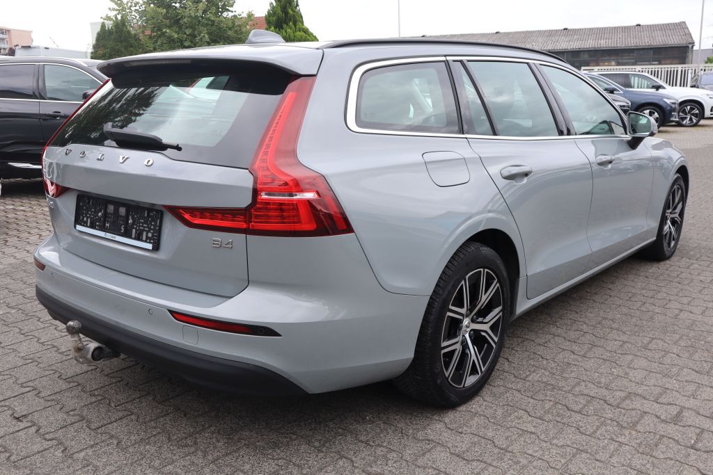 Volvo V60 2023