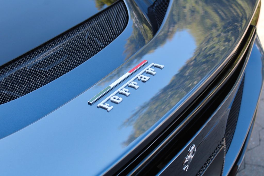 Ferrari 296 GTS 2025