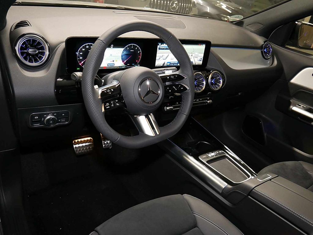 Mercedes-Benz GLA 180 2025