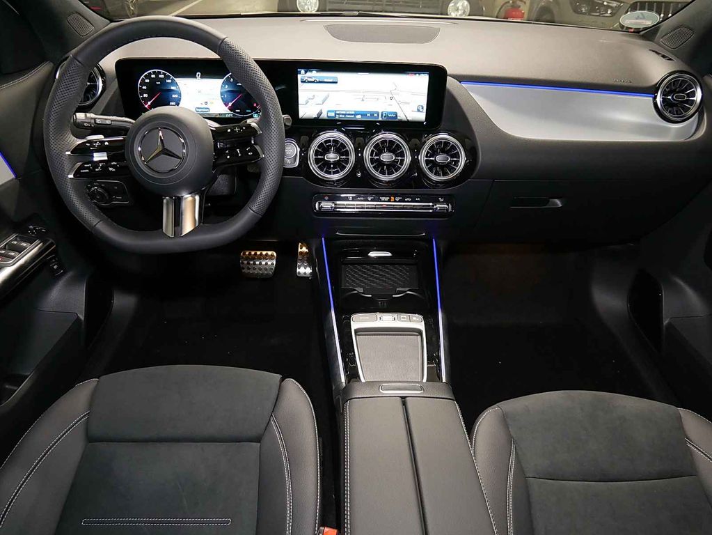 Mercedes-Benz GLA 180 2025