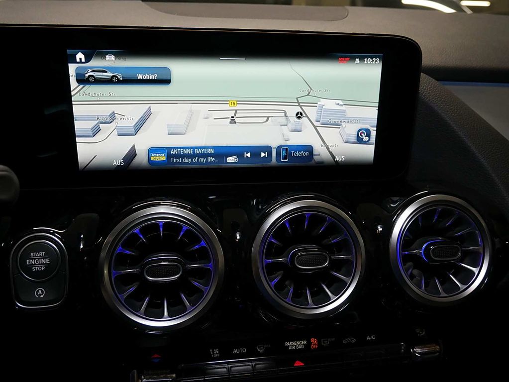 Mercedes-Benz GLA 180 2025