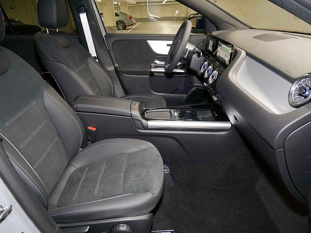 Mercedes-Benz GLA 180 2025