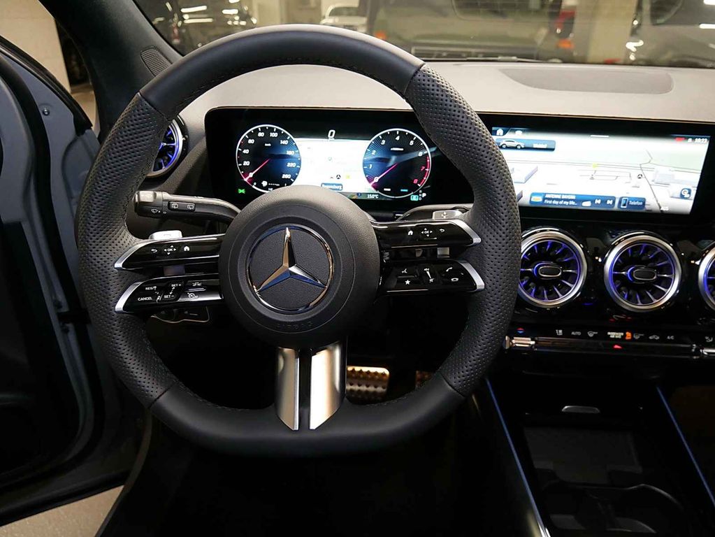 Mercedes-Benz GLA 180 2025