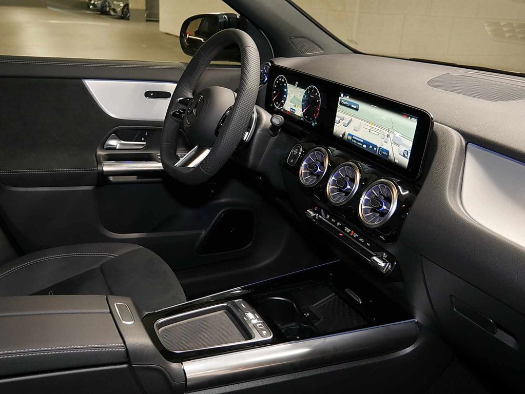 Mercedes-Benz GLA 180 2025
