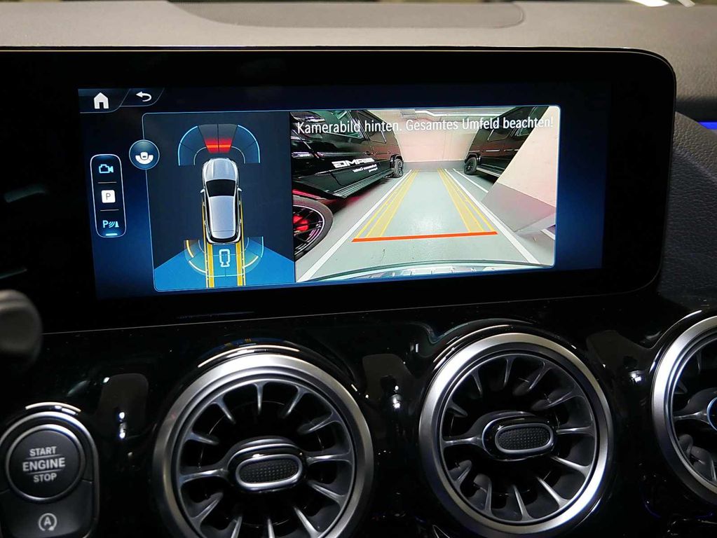 Mercedes-Benz GLA 180 2025