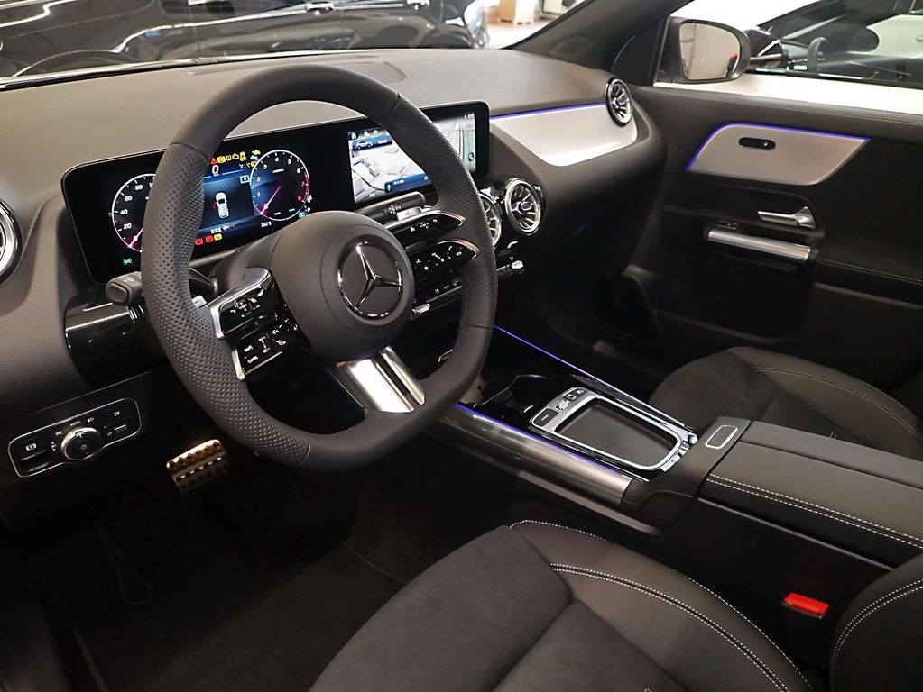 Mercedes-Benz GLA 180 2025