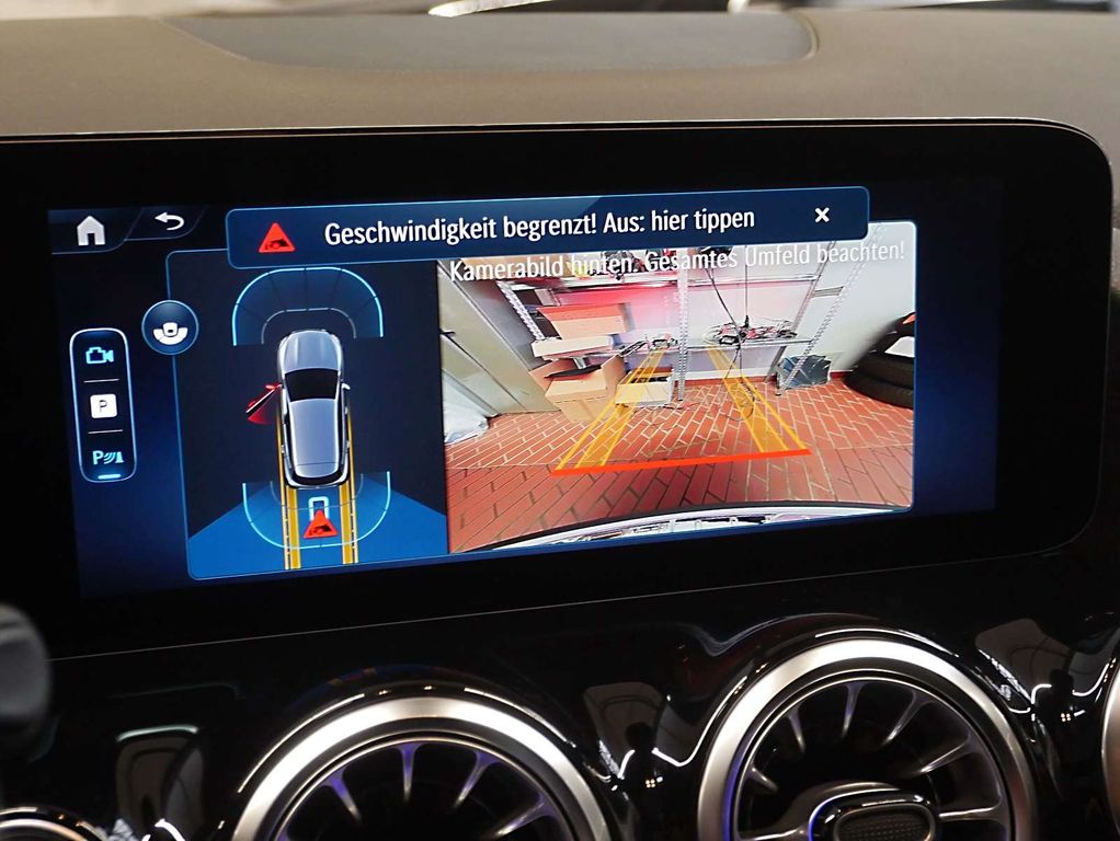 Mercedes-Benz GLA 180 2025