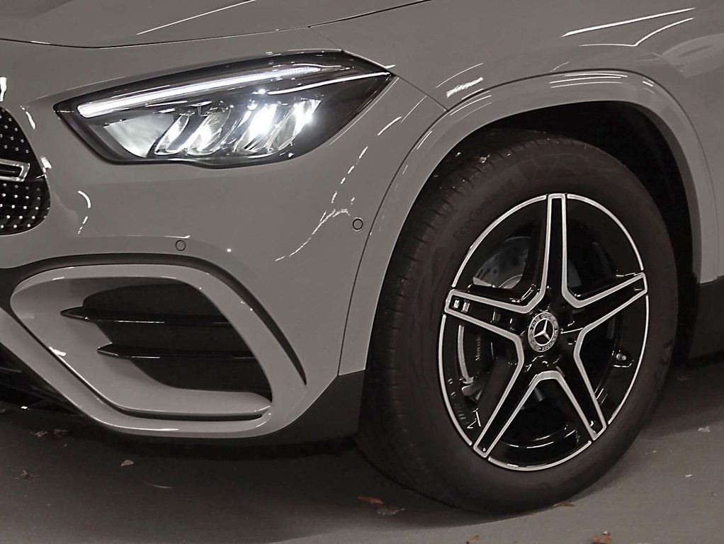 Mercedes-Benz GLA 180 2025