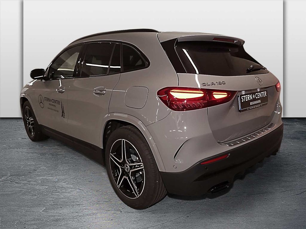 Mercedes-Benz GLA 180 2025