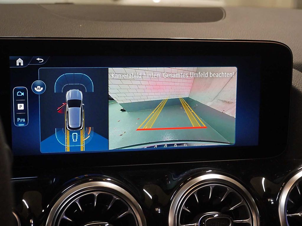 Mercedes-Benz GLA 180 2025