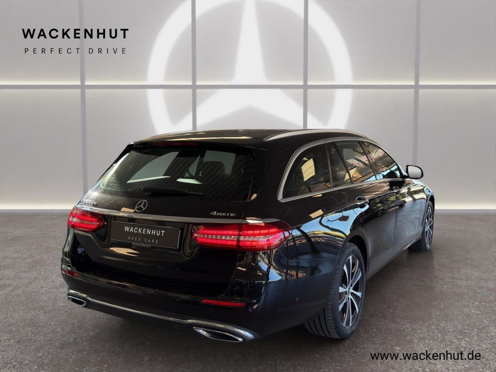 Mercedes-Benz E 300 2023