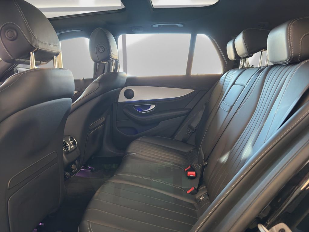 Mercedes-Benz E 300 2023