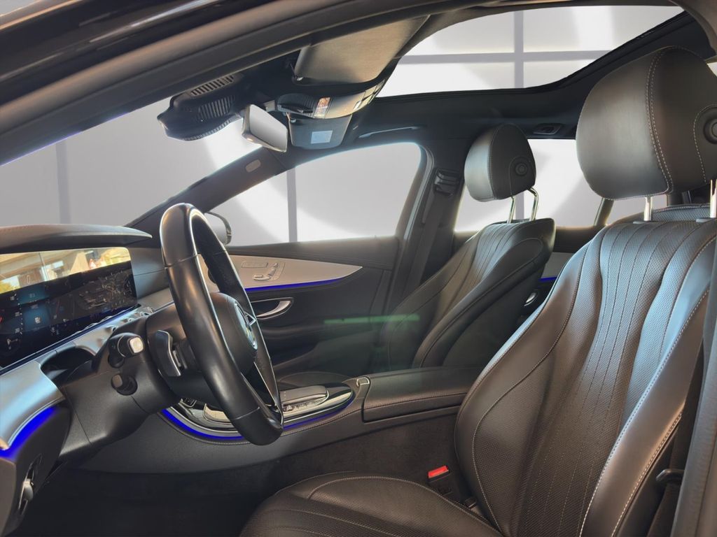 Mercedes-Benz E 300 2023