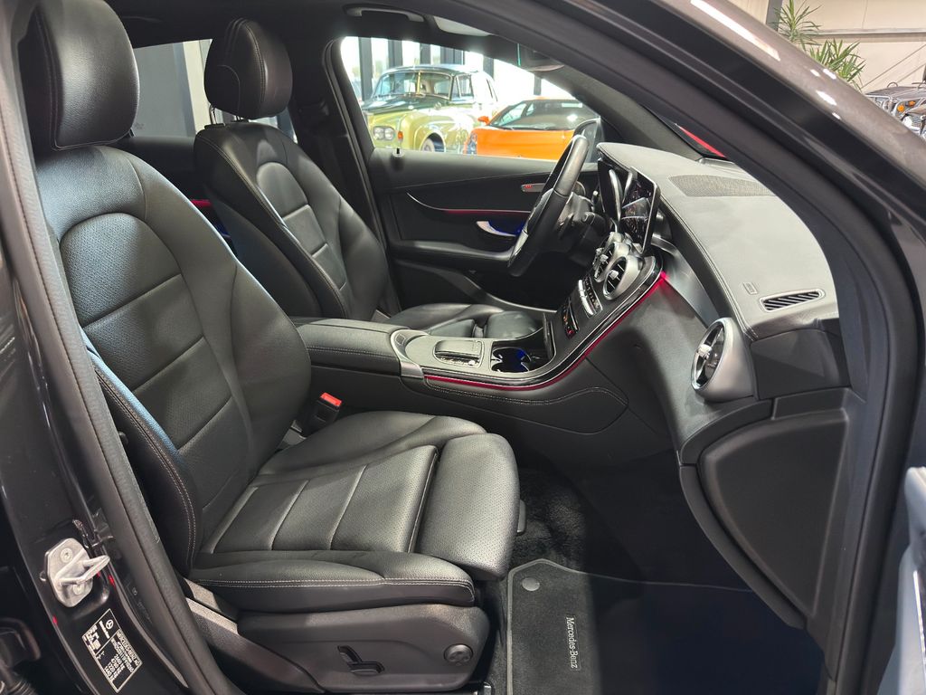 Mercedes-Benz GLC 300 2021