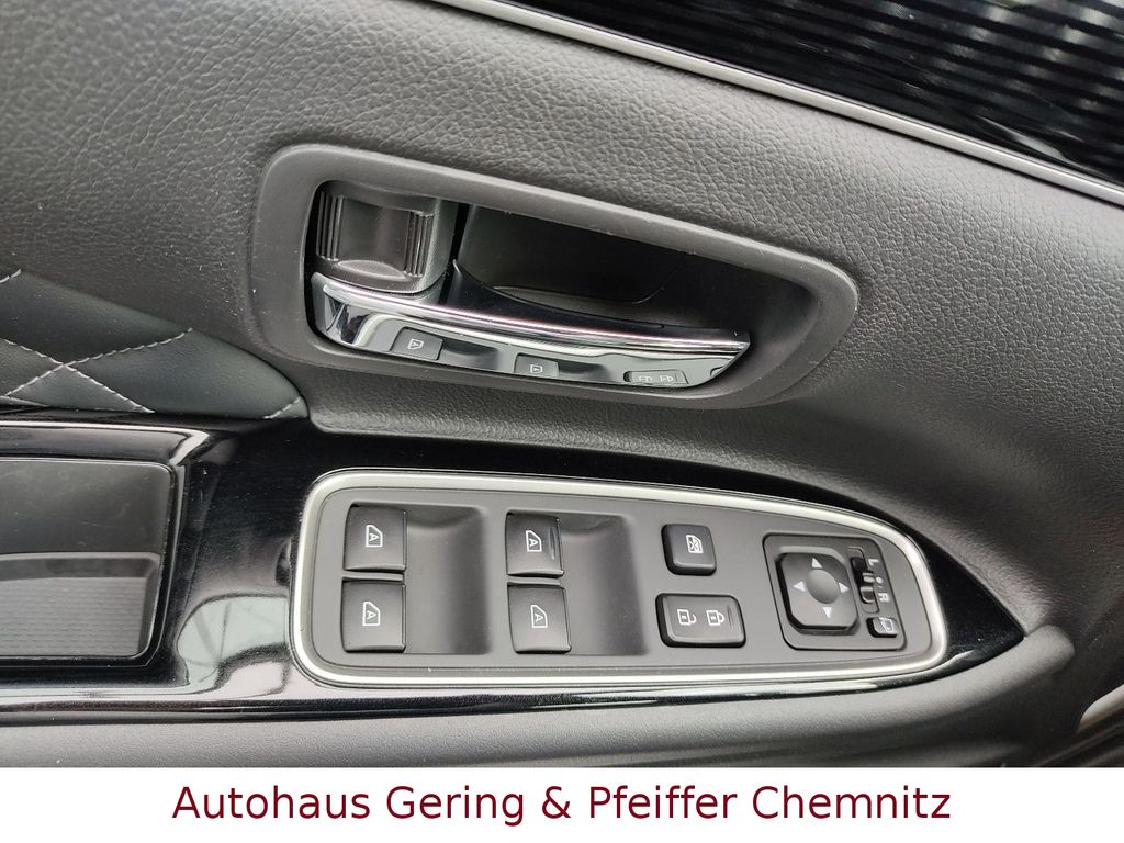 Mitsubishi Plug-in Hybrid Outlander 2021