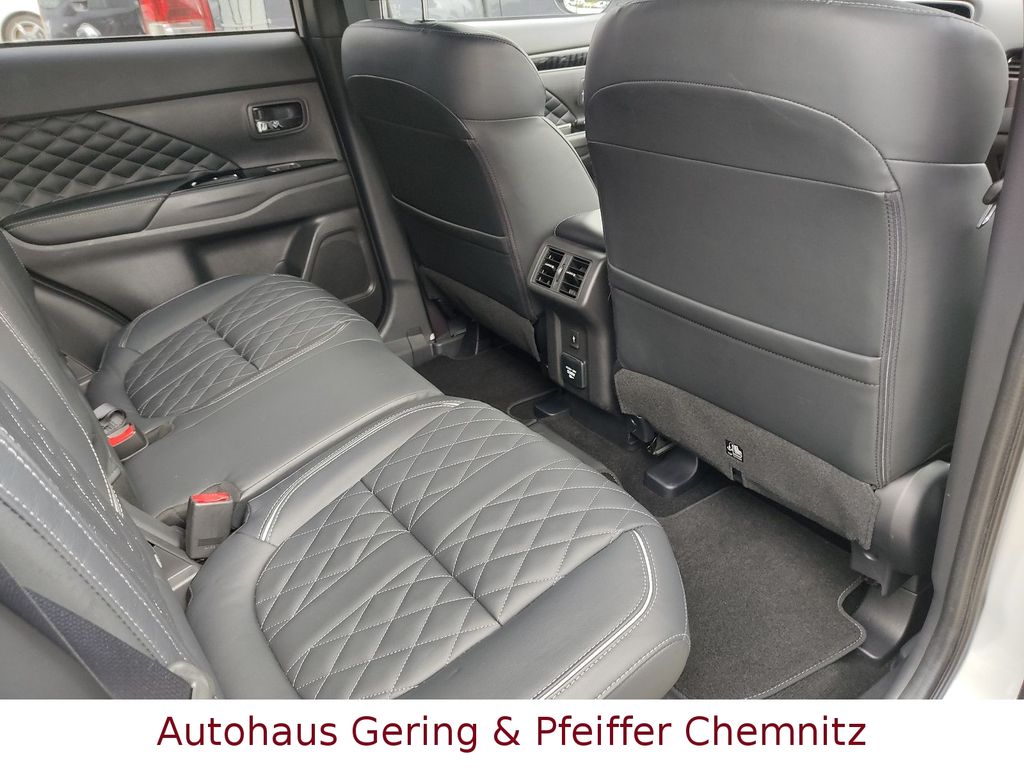 Mitsubishi Plug-in Hybrid Outlander 2021