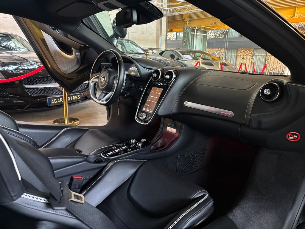 McLaren GT 2021