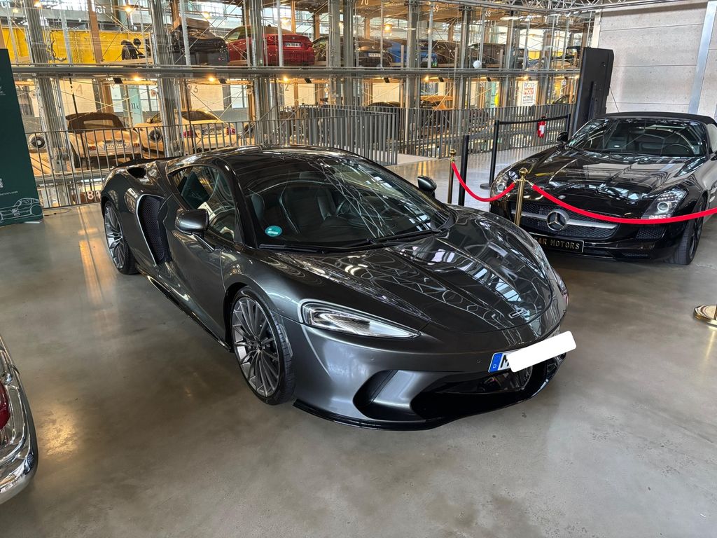 McLaren GT 2021