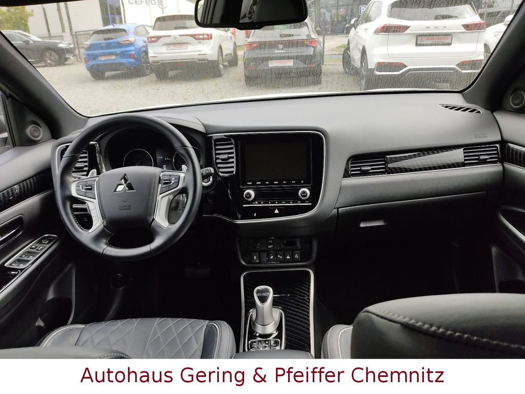 Mitsubishi Plug-in Hybrid Outlander 2021