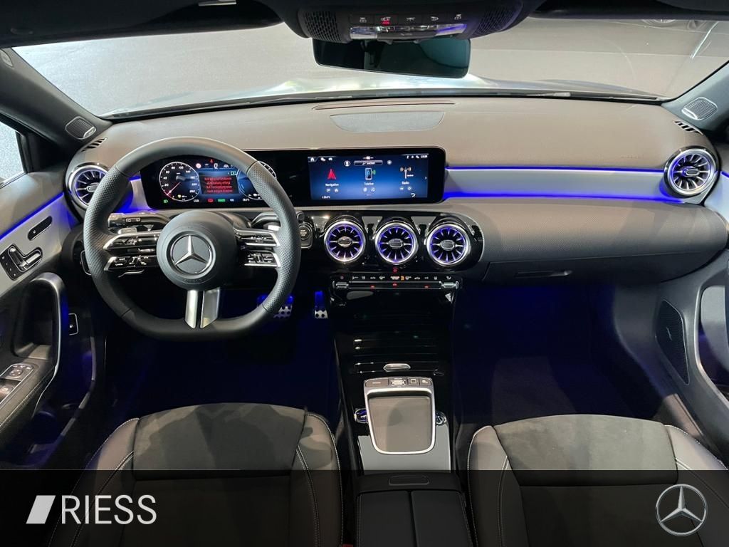 Mercedes-Benz A 250 2025