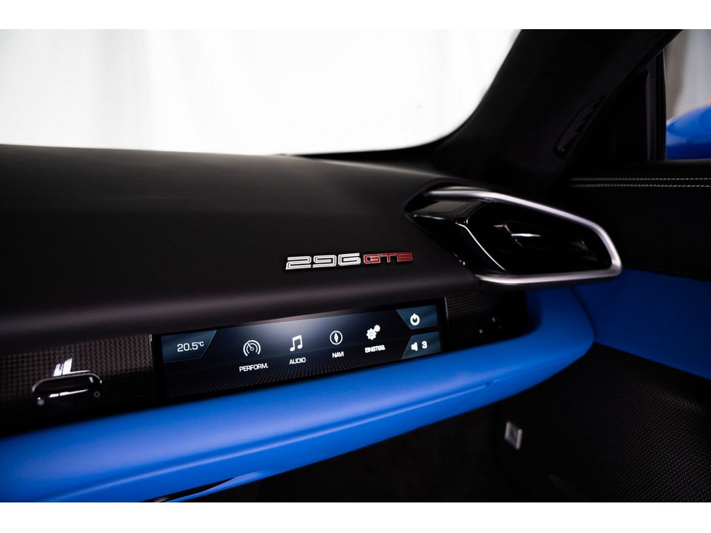 Ferrari 296 GTB 2025