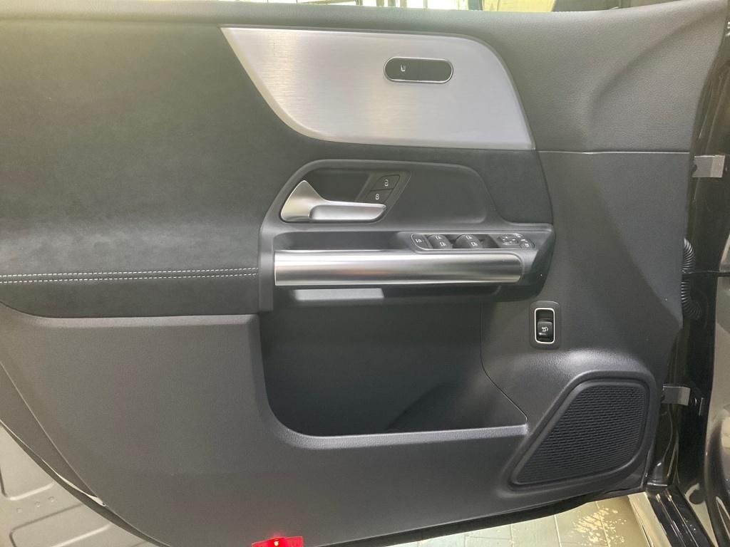 Mercedes-Benz B 200 2022