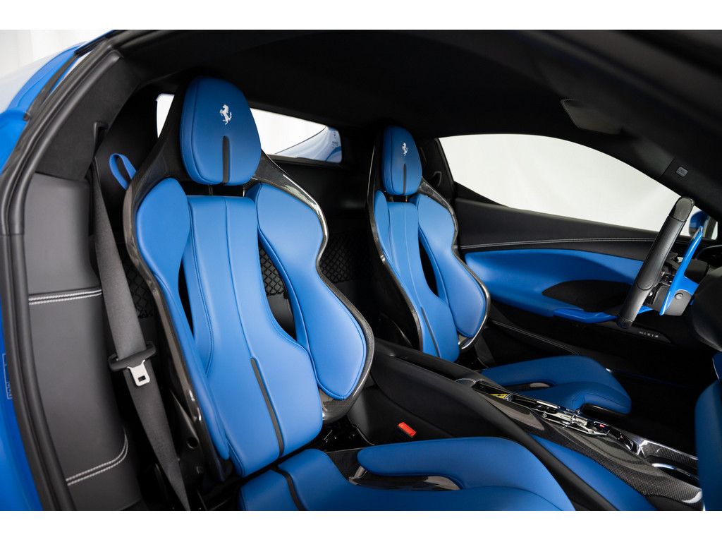 Ferrari 296 GTB 2025