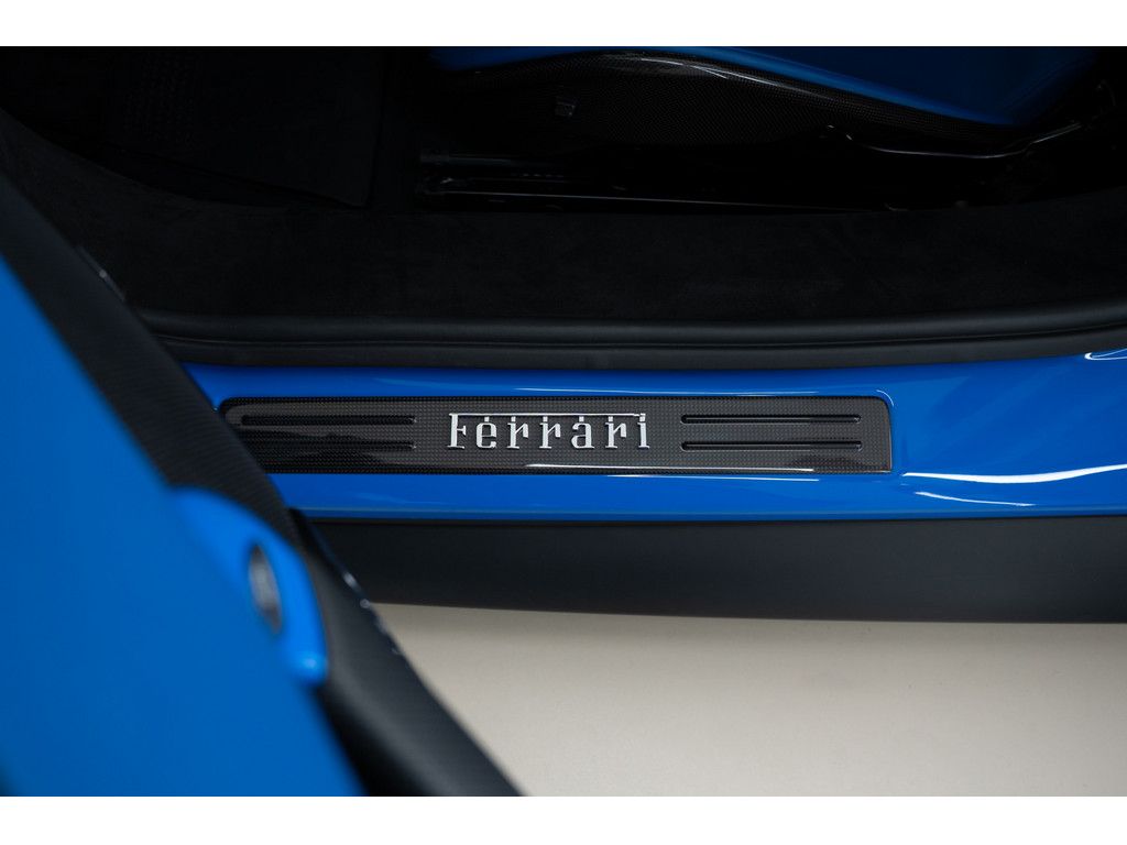 Ferrari 296 GTB 2025