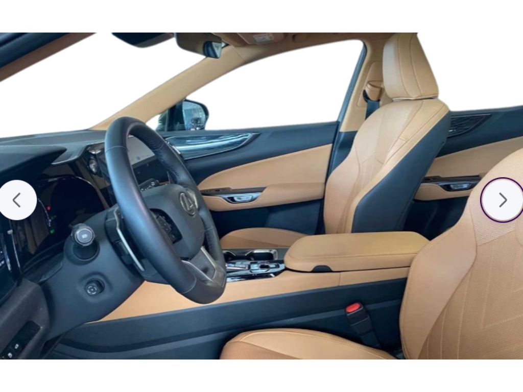 Lexus NX 350h 2025