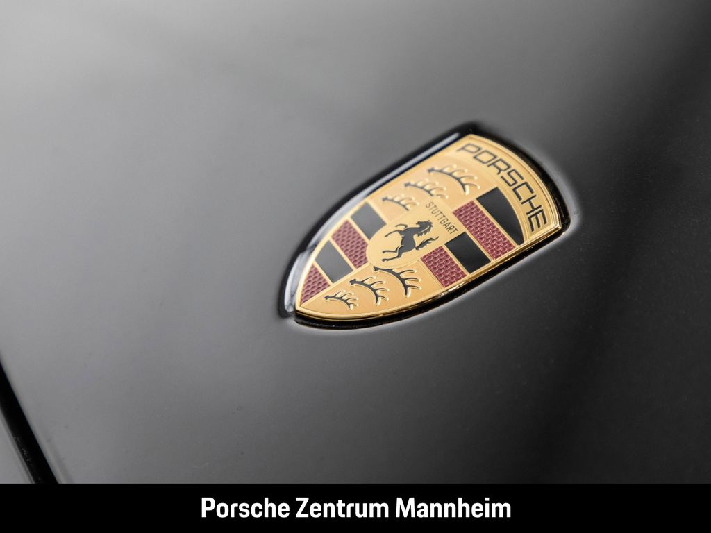 Porsche 992 2025