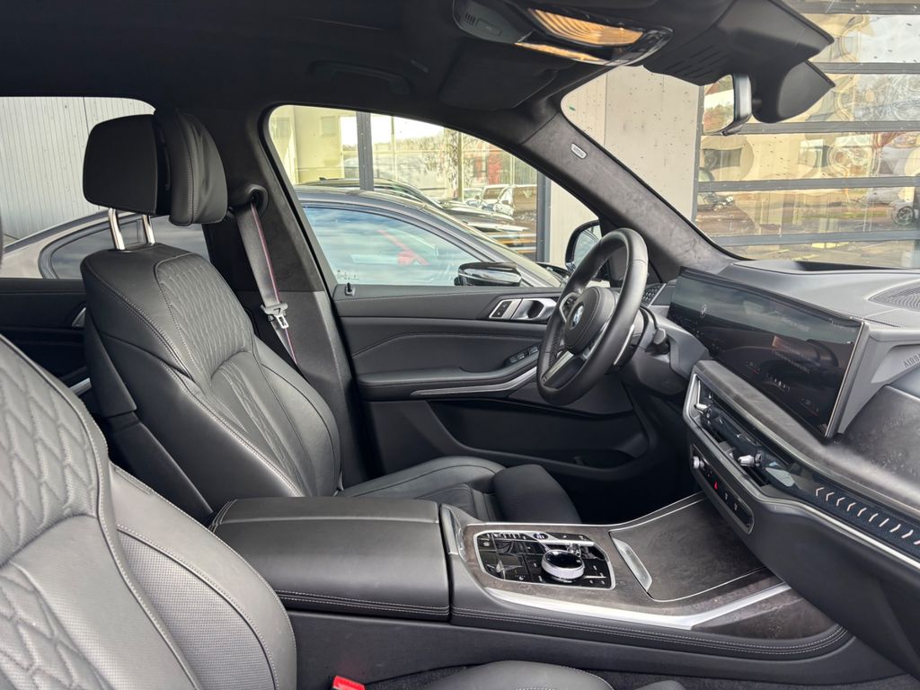 BMW X7 2025