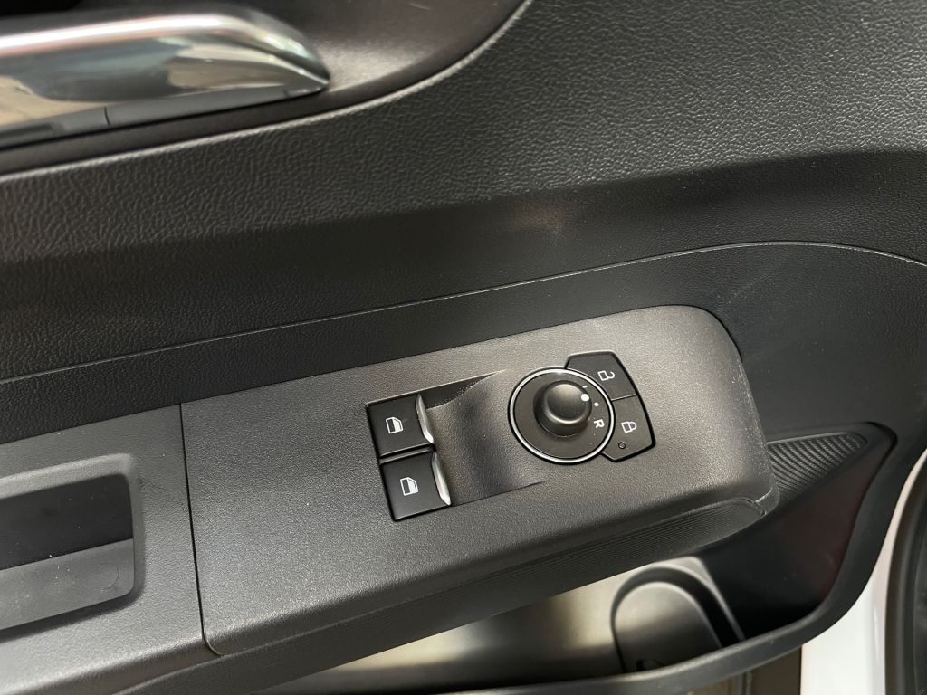 Ford Tourneo Courier 2024