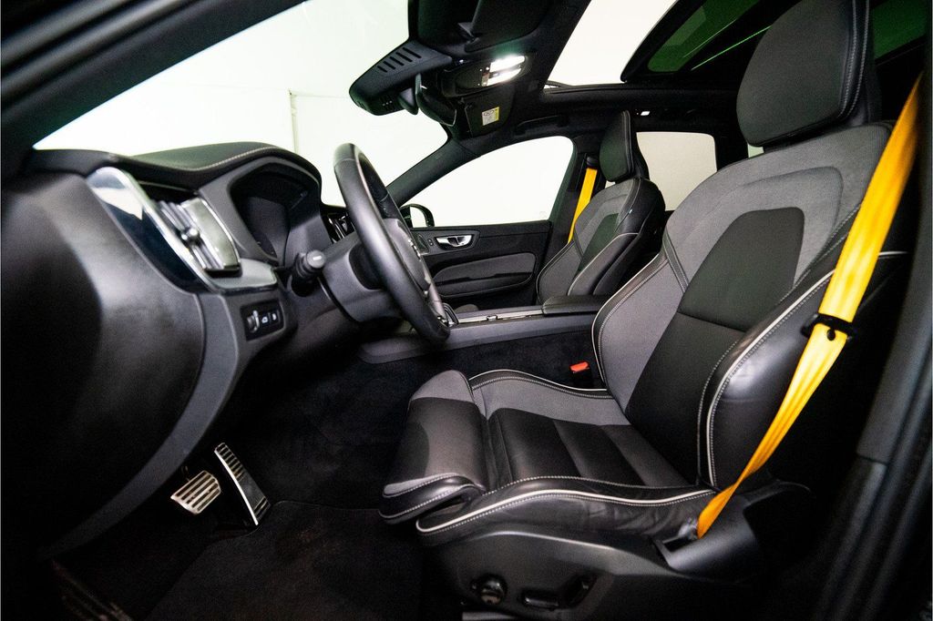 Volvo XC60 2022