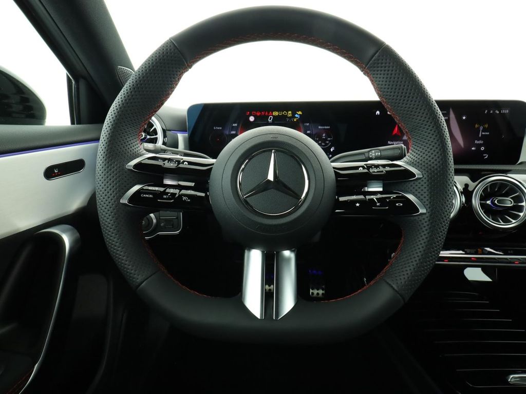 Mercedes-Benz A 200 2025