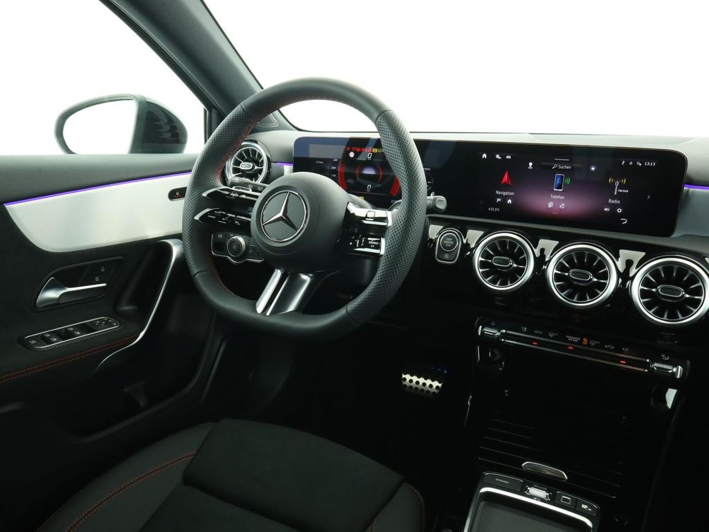 Mercedes-Benz A 200 2025