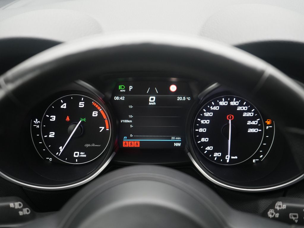 Alfa Romeo Stelvio 2021