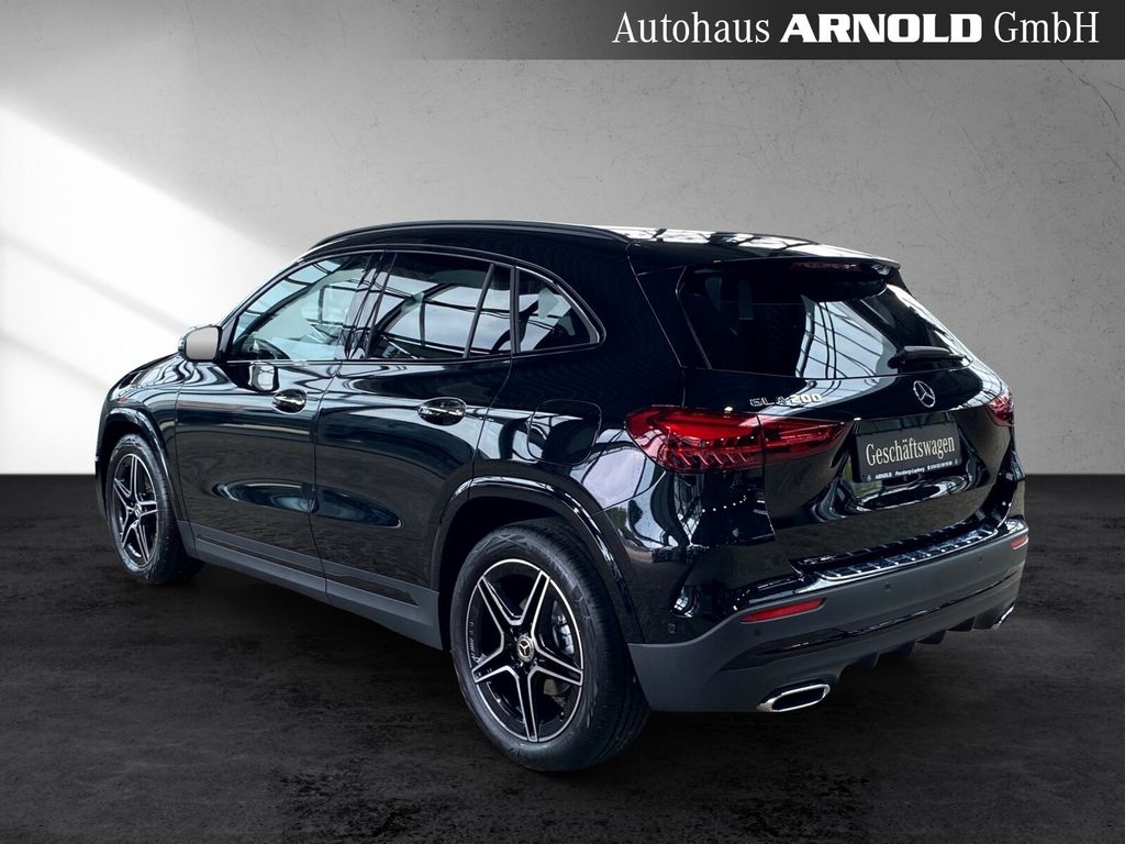 Mercedes-Benz GLA 200 2025