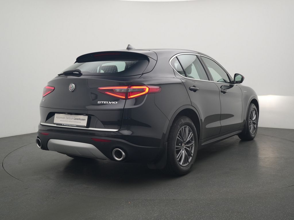 Alfa Romeo Stelvio 2021