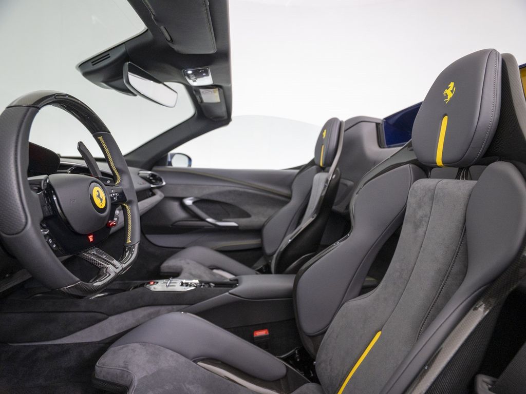 Ferrari 296 GTS 2024